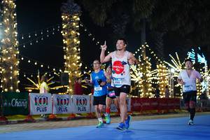 BIB: 100, 4307, 0980, 42670
                            <button type="button" onclick="openModal(19621071)" class="btn btn-primary btn-sm float-right btn-popup" data-toggle="modal" data-target=".modal-high-quality">
                        <i class="fas fa-shopping-cart"></i> Add to Cart
                    </button>
                                            <button type="button" onclick="isThisMe(19621071, true)" class="btn btn-success btn-sm float-right btn-popup btn-isme hidden" data-toggle="tooltip" data-placement="bottom" title="นี่คือรูปของคุณใช่ไหม คลิกที่นี่เพื่อเอาเข้าอัลบั้ม">
                        <i class="fas fa-plus"></i> Add to album
                    </button>
                    <button type="button" onclick="isThisMe(19621071, false)" class="btn btn-warning btn-sm float-right btn-popup btn-isnotme hidden">
                        <i class="fas fa-ban"></i> Remove from album
                    </button>